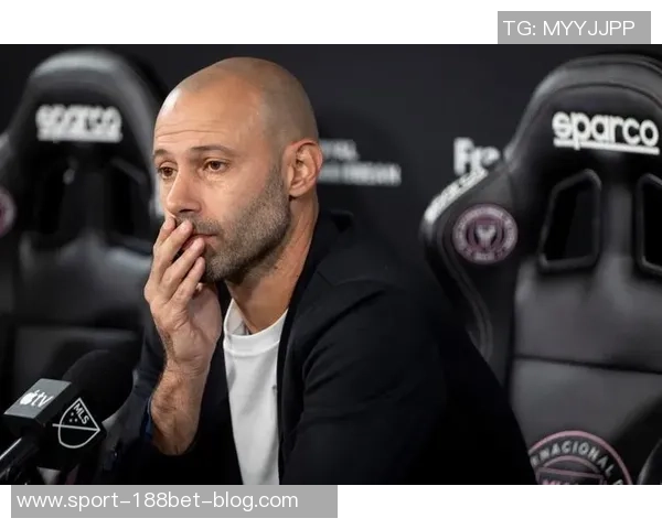 马斯切拉诺与迈阿密队员畅谈总决赛期待球队氛围良好一切顺利 马斯切拉诺与迈阿密队员畅谈总决赛期待球队氛围良好一切顺利